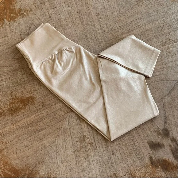 BuffBunny Midas Touch Rebel Leggings - Picture 4 of 6